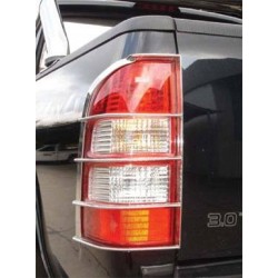 PROTECTION FEUX ARRIERE INOX NISSAN NAVARA D40